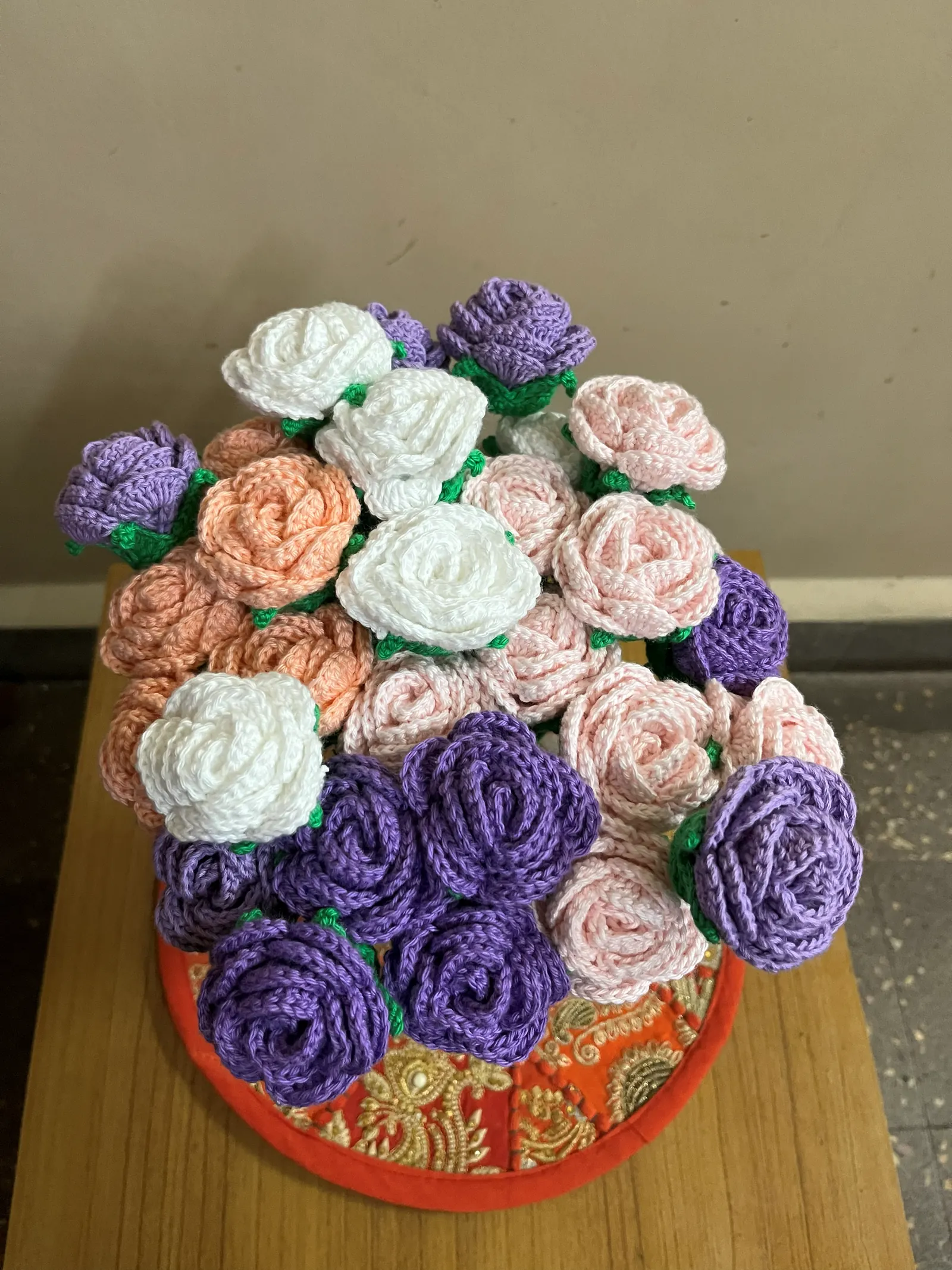 Crochet daisy flower stems