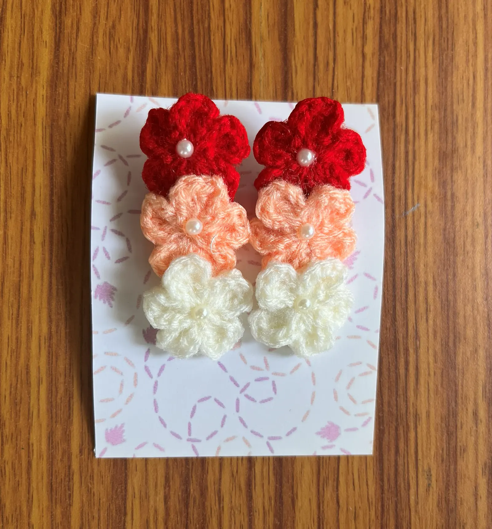 Daisy style crochet hair clip