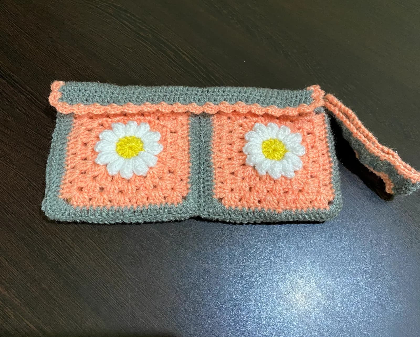 Crochet mobile pouch in neutral tones